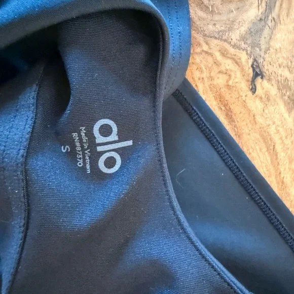 ALO Airlift Fuse Bra Crop Top Black - Picture 5 of 5